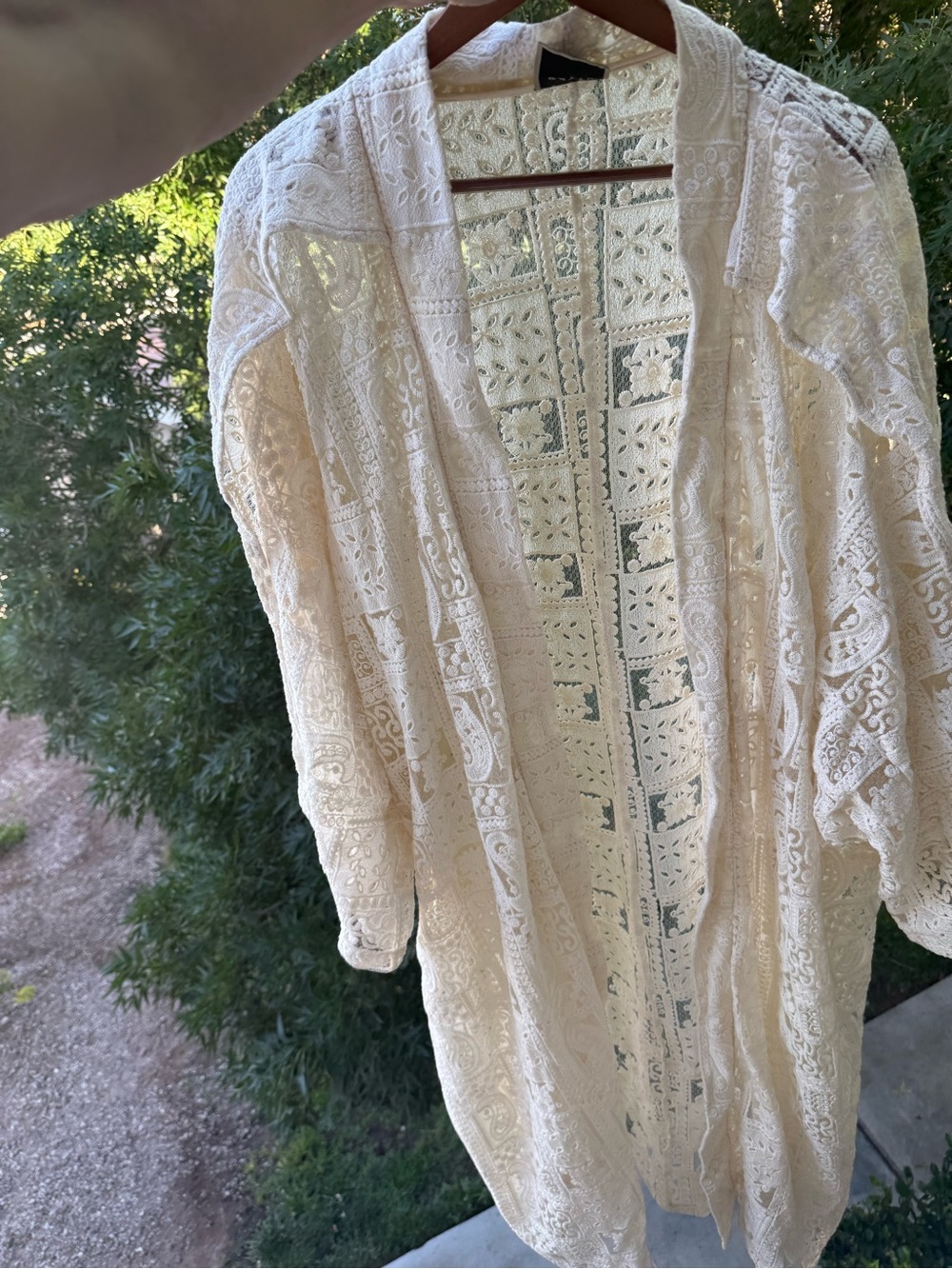 ORTTU Ivory Lace robe/Kimono Cover-Up